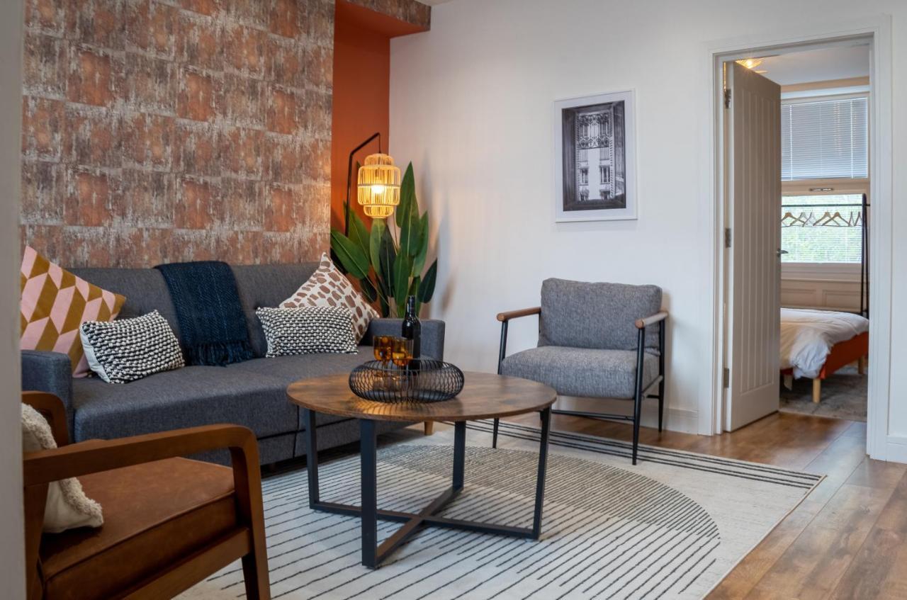 Trendy Urban 140mtrs To Train Station Apartment *